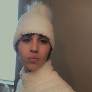 Meet your Posher, Aurora